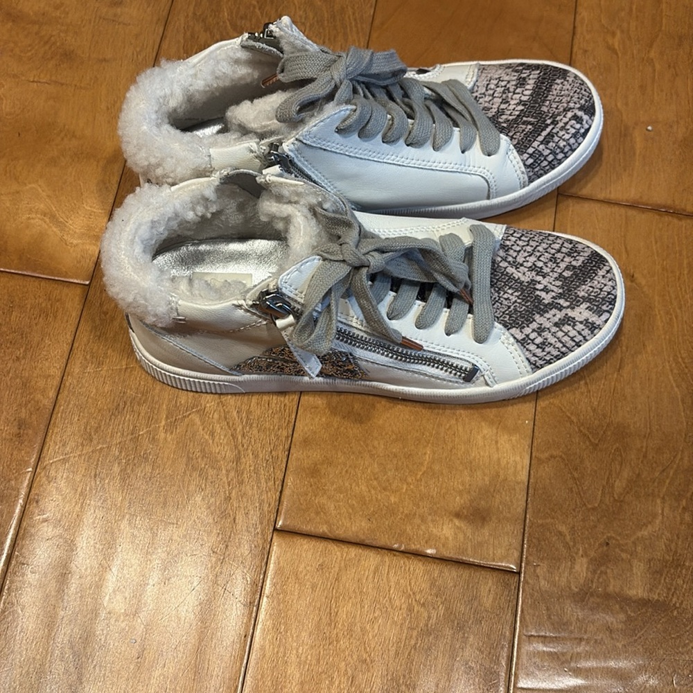 Dolce Vita high top sneakers - Picture 2 of 9